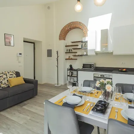 Manaraquattro - With Free Parking And View In Como, Near The Center -