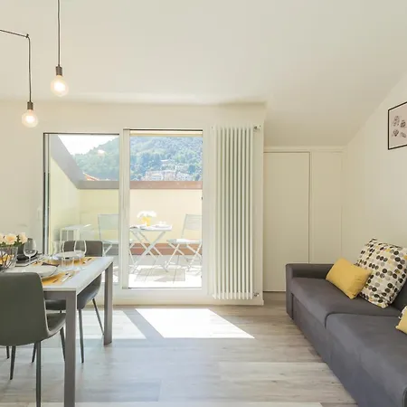 Manaraquattro - With Free Parking And View In Como, Near The Center - Apartment *