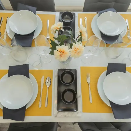 Manaraquattro - With Free Parking And View In Como, Near The Center - Apartment