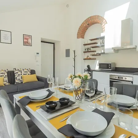 Manaraquattro - With Free Parking And View In Como, Near The Center - *