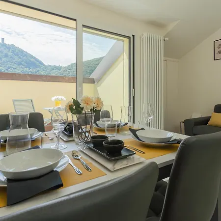 Manaraquattro - With Free Parking And View In Como, Near The Center - Appartement *