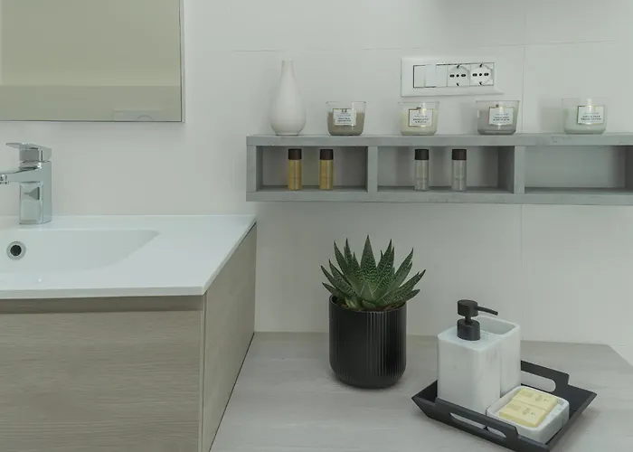 Manaraquattro - With Free Parking And View In Como, Near The Center - アパート コモ