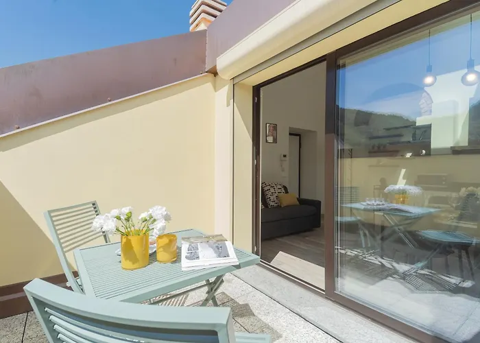 Manaraquattro - With Free Parking And View In Como, Near The Center - アパート