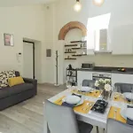 Manaraquattro - With Free Parking And View In Como, Near The Center -