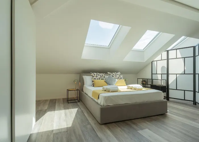 Manaraquattro - With Free Parking And View In Como, Near The Center - Apartment